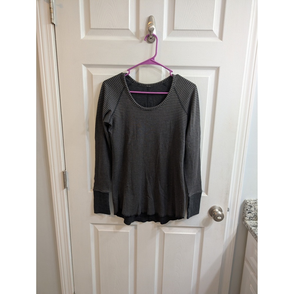 Lululemon Striped Long Sleeve Reversible Women's Athleisure Shirt 17Wx25L